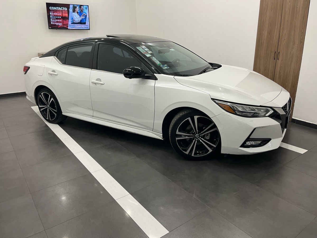 2020 Nissan Sentra 4p SR L4/2.0/T Man