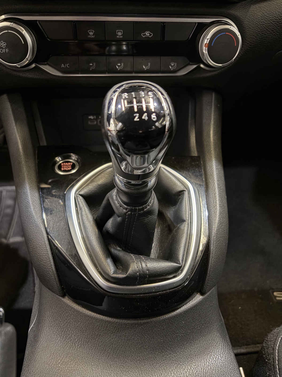 2022 Nissan Sentra 4p Advance L4/2.0 Man