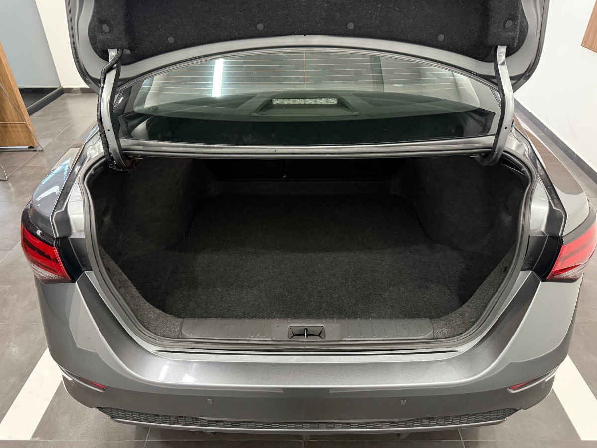 2023 Nissan Sentra 4p Advance L4/2.0 Man