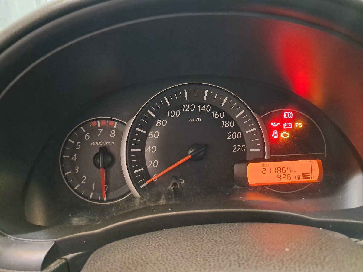 2018 Nissan March 5p Advance L4/1.6 Man