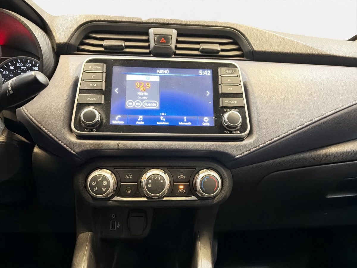 2023 Nissan Versa 4p Advance L4/1.6 Man