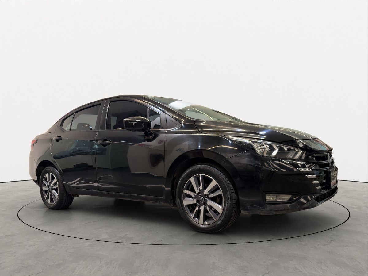 2023 Nissan Versa 4p Advance L4/1.6 Man