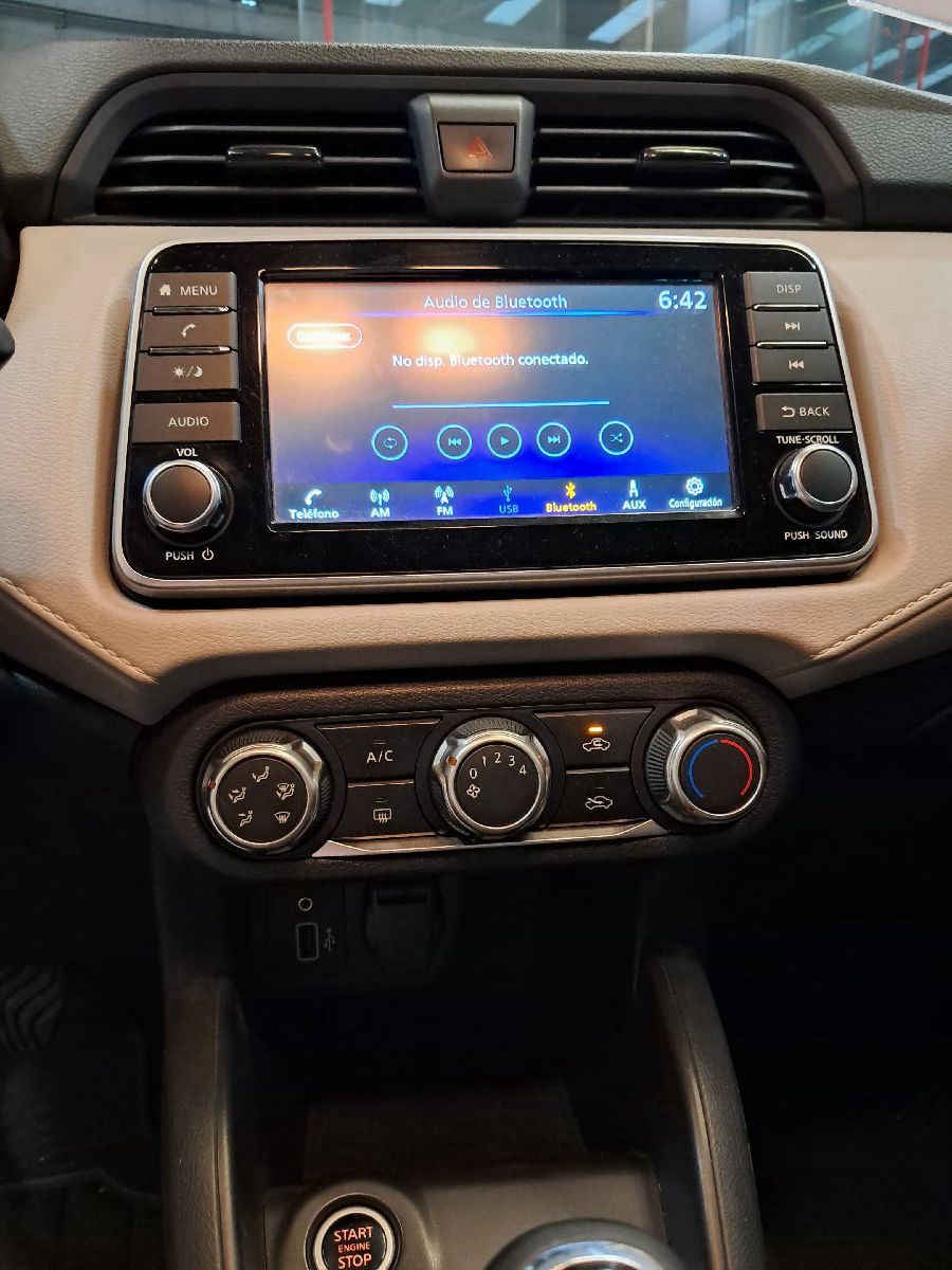 2022 Nissan Versa 4p Advance L4/1.6 Man