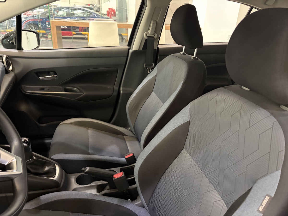 2024 Nissan Versa 4p Advance L4/1.6 Man