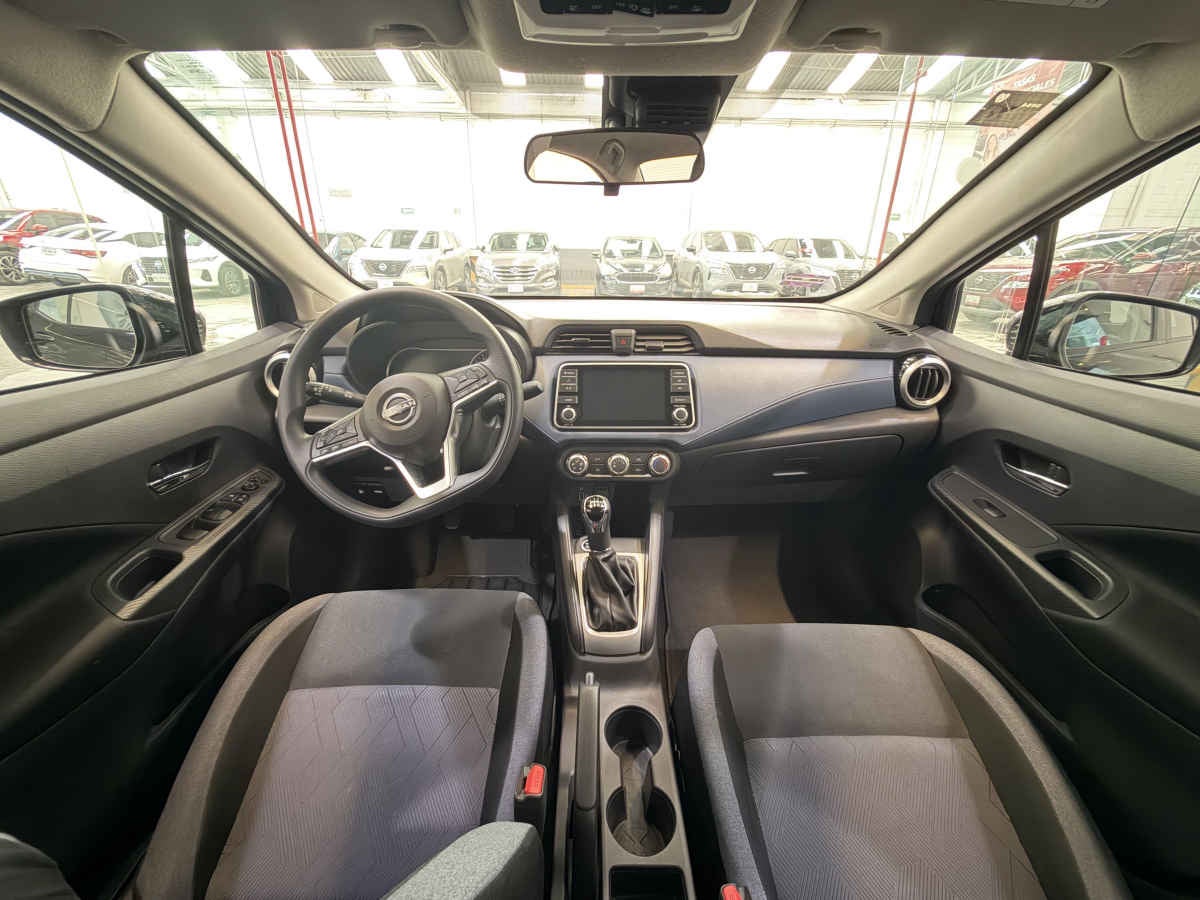 2024 Nissan Versa 4p Advance L4/1.6 Man