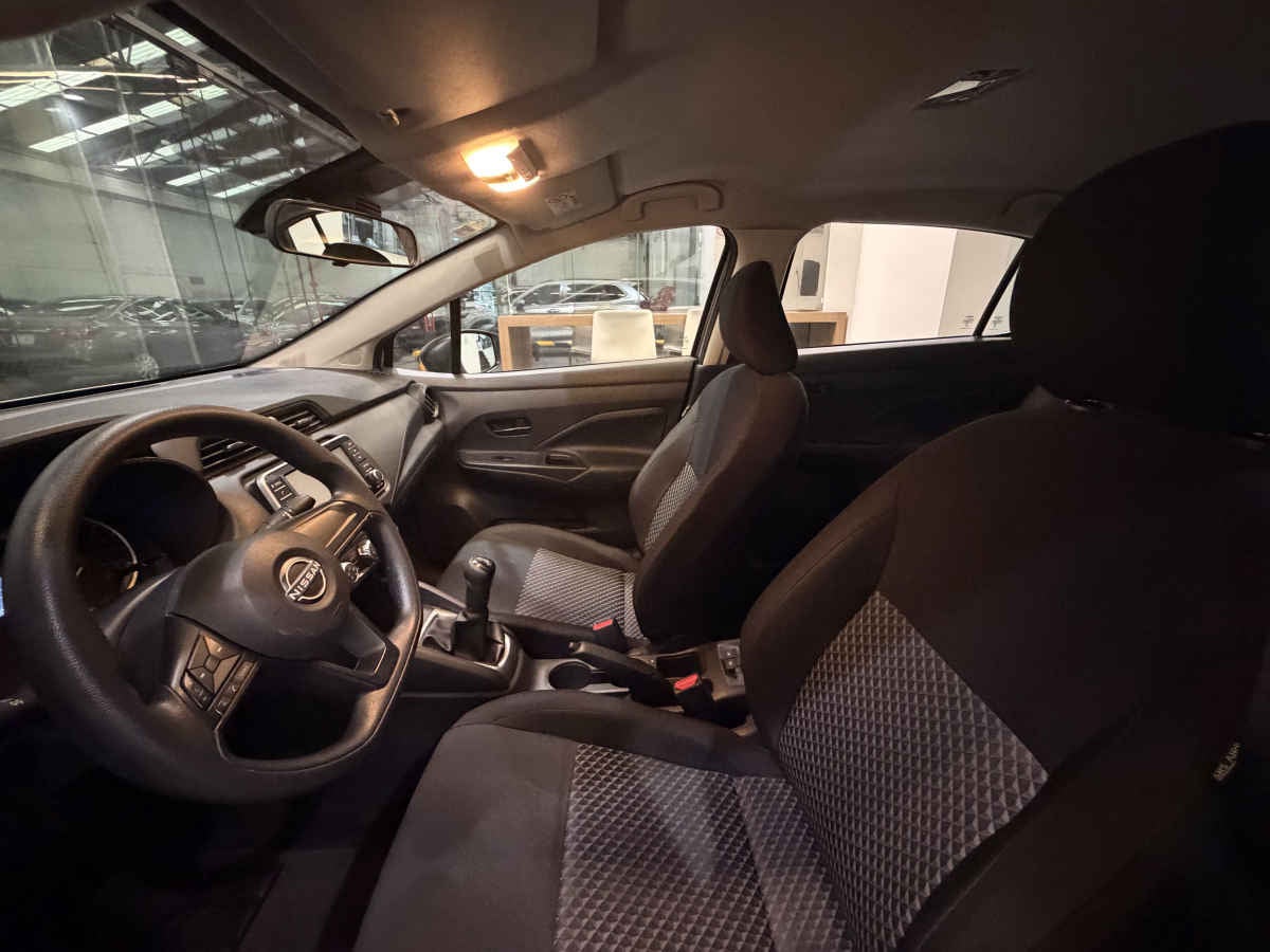 2024 Nissan Versa 4p Sense L4/1.6 Man