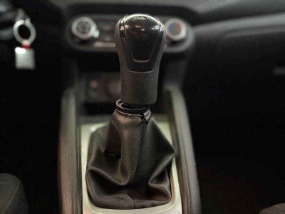 2022 Nissan Versa 4p Sense L4/1.6 Man