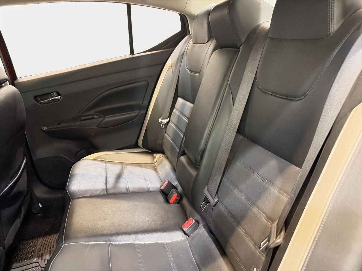 2021 Nissan Versa 4p Platinum L4/1.6 Aut