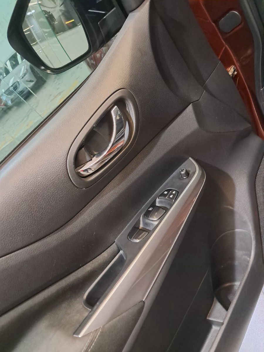 2024 Nissan Frontier 4p LE L4/2.5 Man