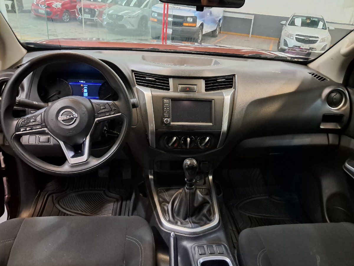 2024 Nissan Frontier 4p LE L4/2.5 Man