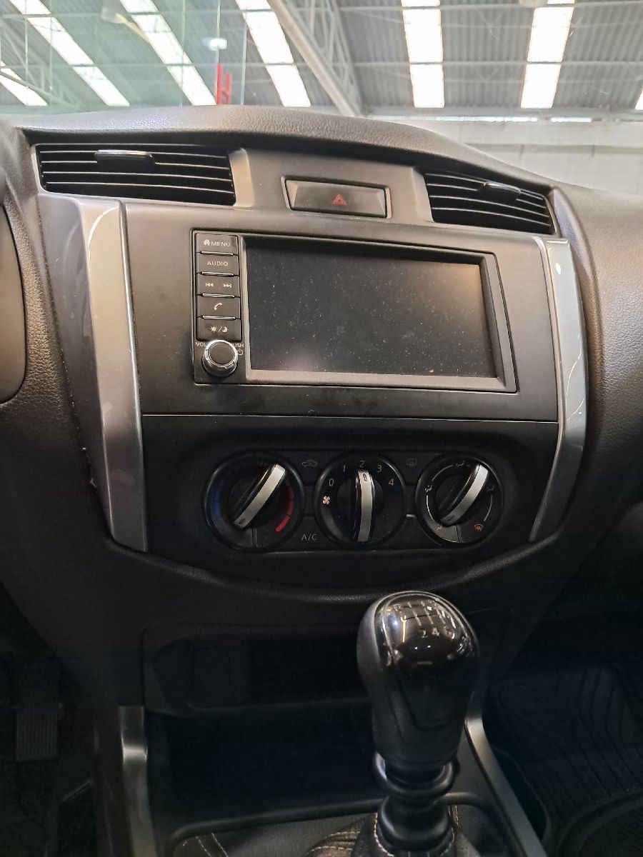 2024 Nissan Frontier 4p LE L4/2.5 Man