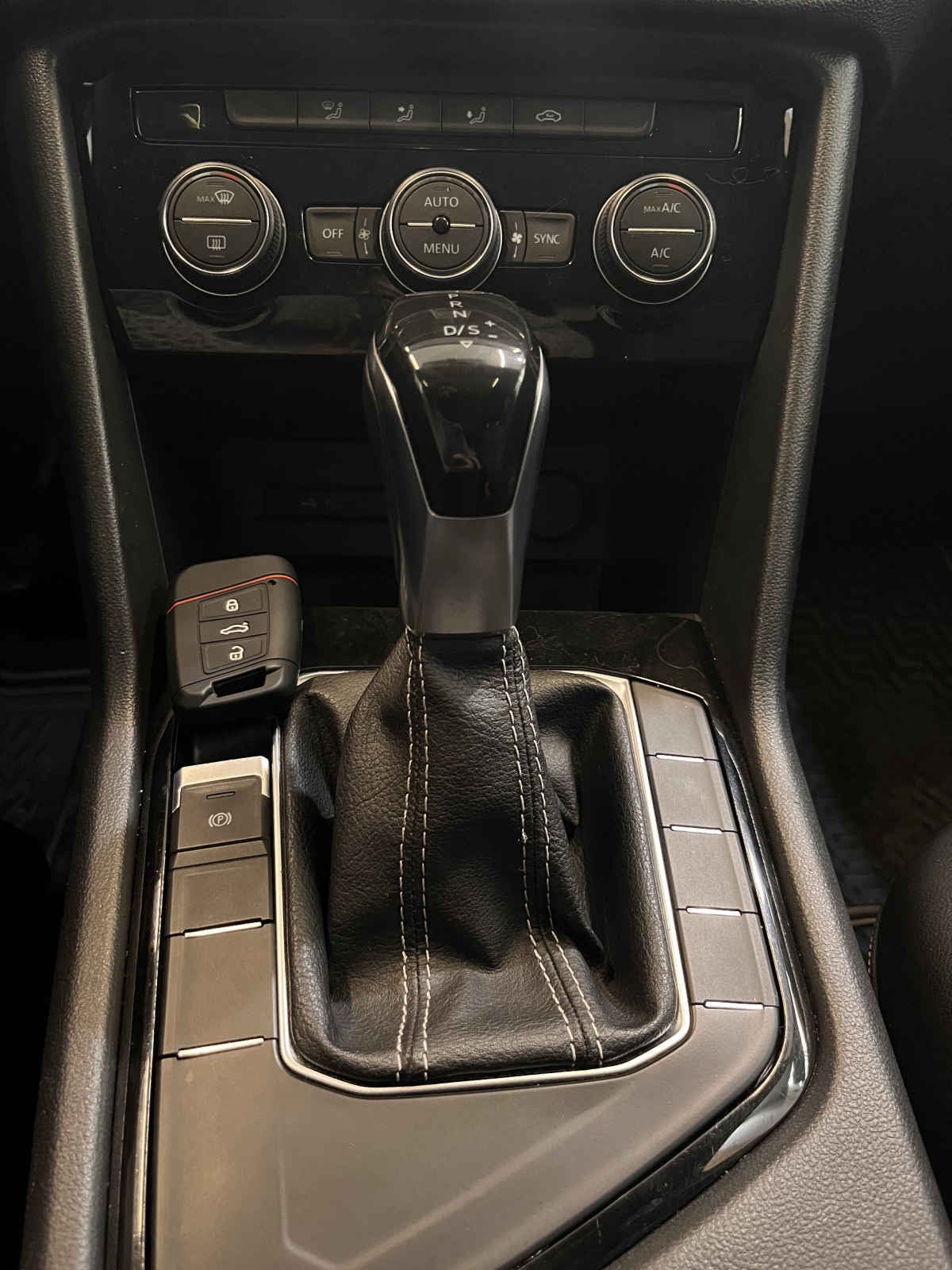 2022 Volkswagen Taos 5p Highline L4/1.4/T Aut