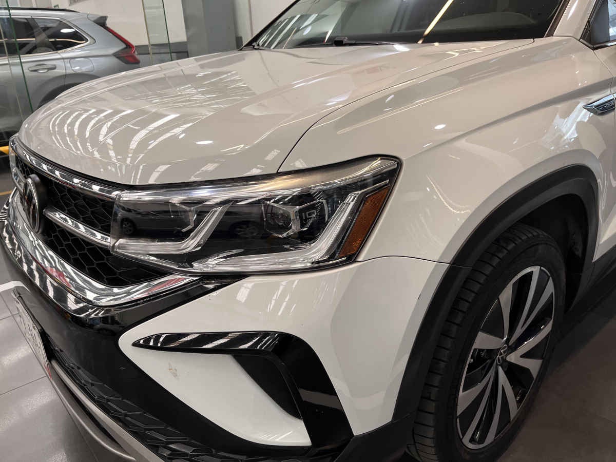 2022 Volkswagen Taos 5p Highline L4/1.4/T Aut