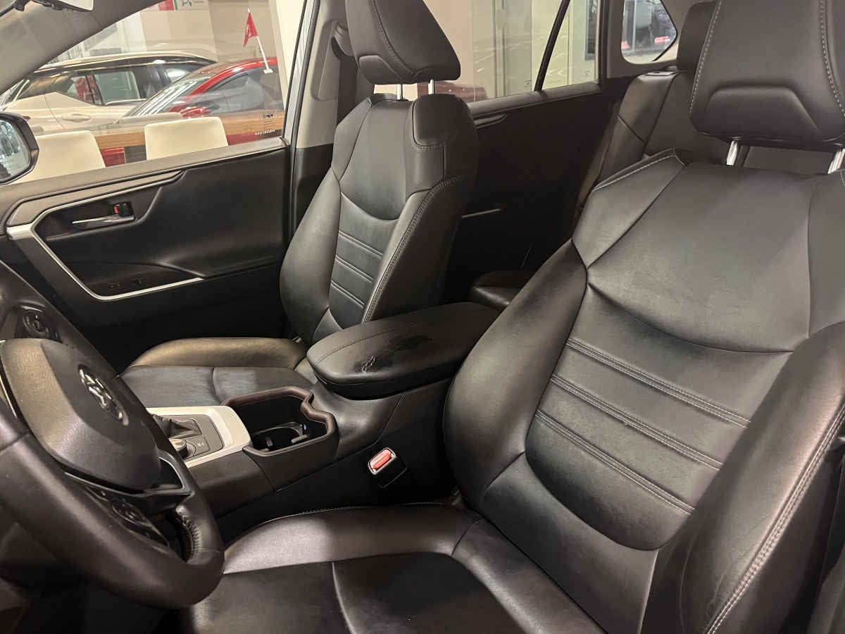 2022 Toyota RAV4 5p Hybrid L4/2.5 Aut