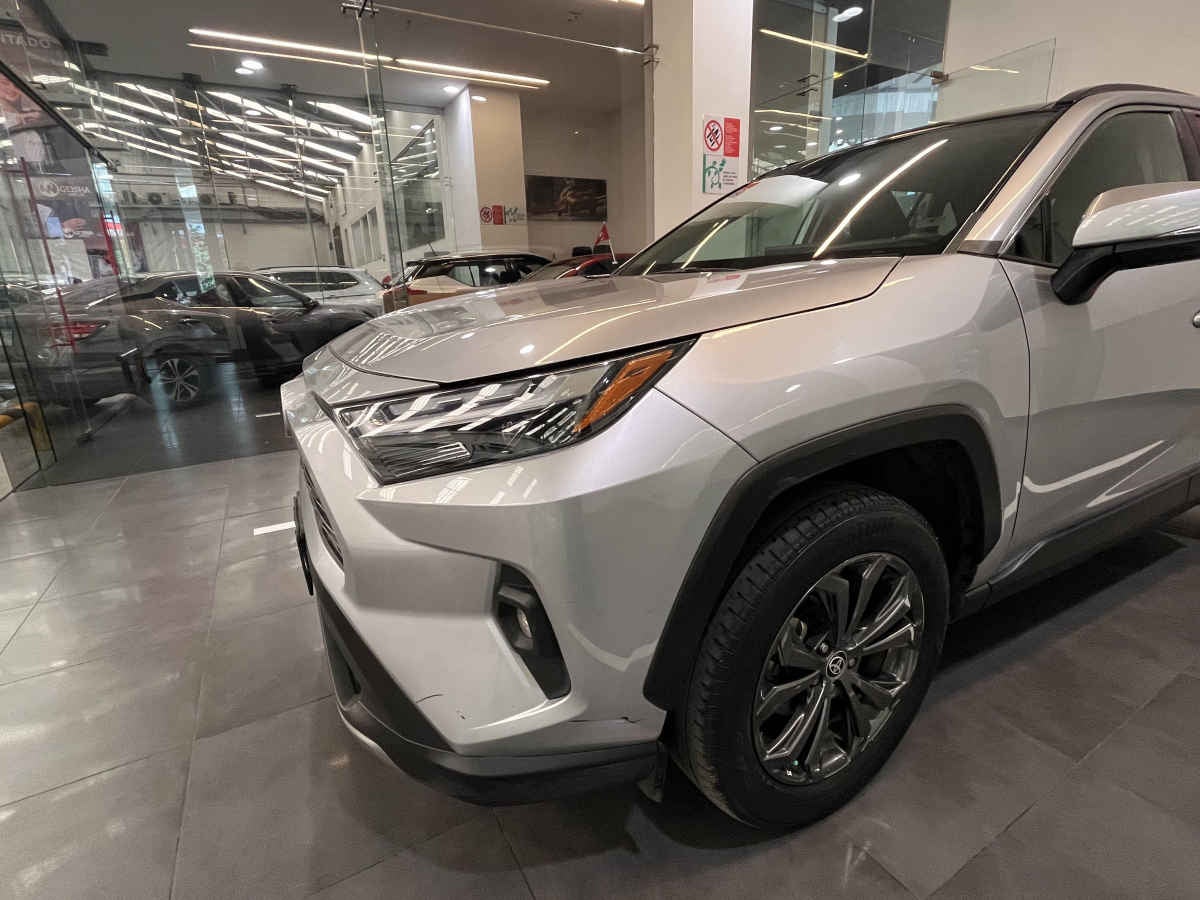 2022 Toyota RAV4 5p Hybrid L4/2.5 Aut