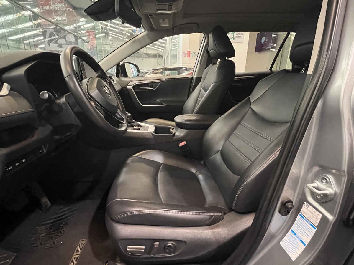 2022 Toyota RAV4 5p Hybrid L4/2.5 Aut