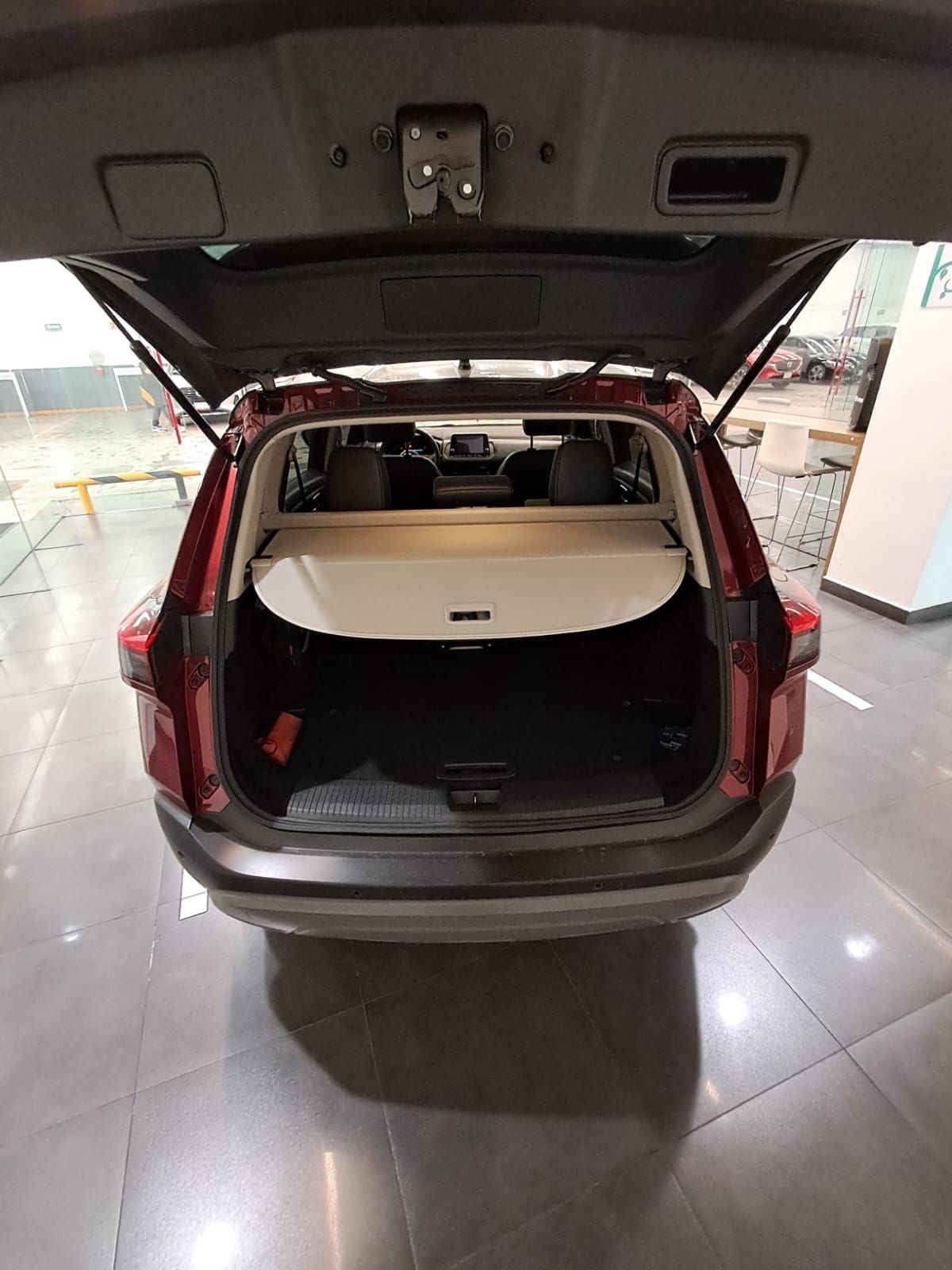 2023 Nissan X-Trail 5p Exclusive 2 Row L4/2.5 Aut
