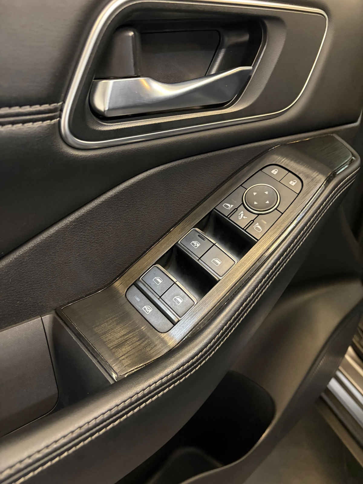 2025 Nissan X-Trail 5p Platinum Plus 2 Row L4/2.5 Aut