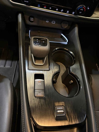 2025 Nissan X-Trail 5p Platinum Plus 2 Row L4/2.5 Aut