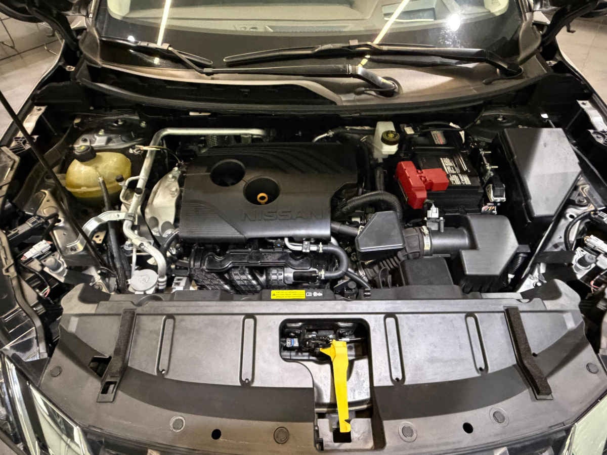 2025 Nissan X-Trail 5p Platinum Plus 2 Row L4/2.5 Aut