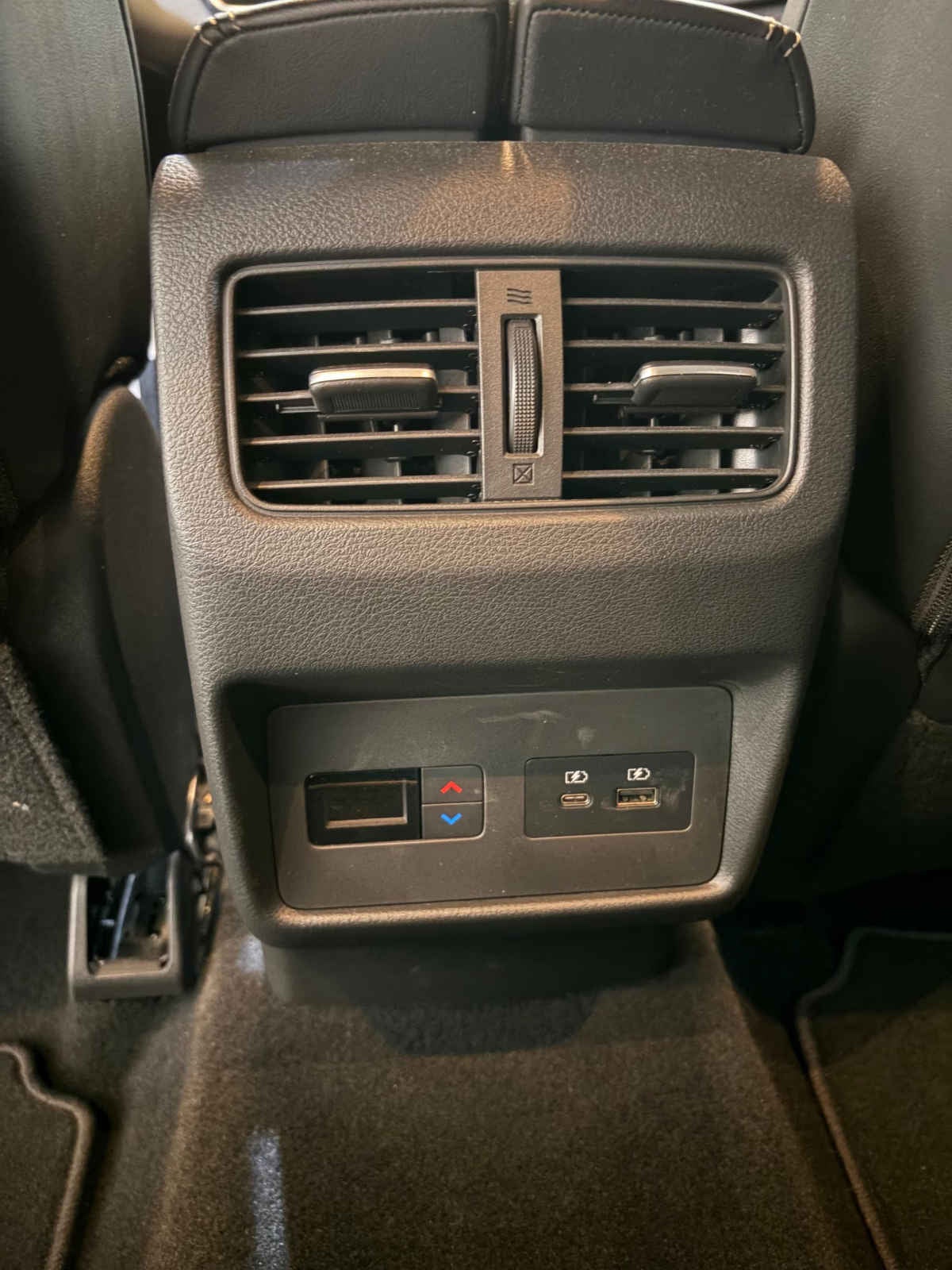 2025 Nissan X-Trail 5p Platinum Plus 2 Row L4/2.5 Aut