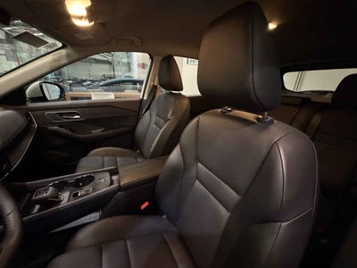 2025 Nissan X-Trail 5p Exclusive 2 Row L4/2.5 Aut
