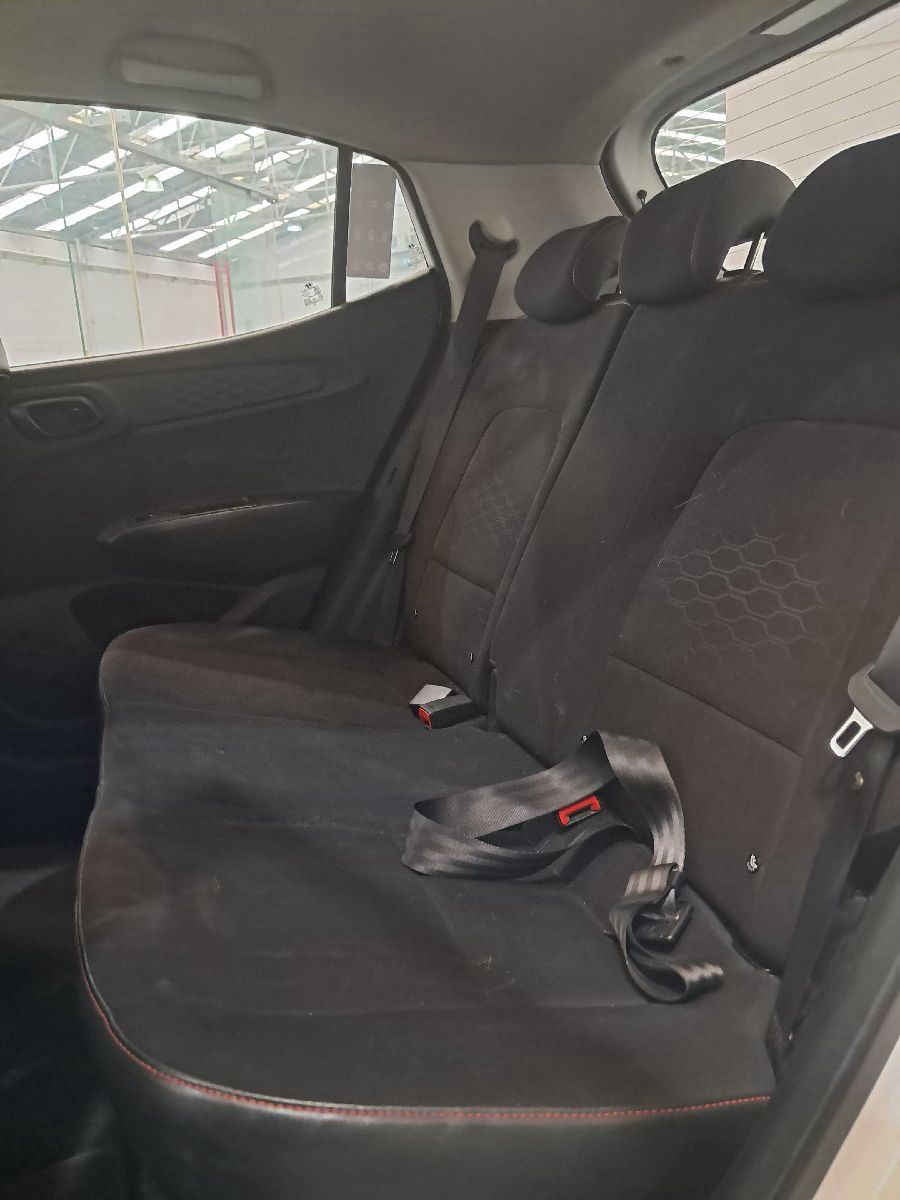 2021 Hyundai Grand i10 4p GL MID L4/1.2 Premium Aut