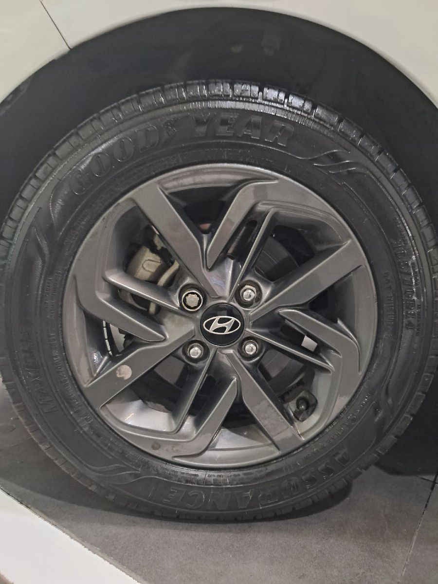 2021 Hyundai Grand i10 4p GL MID L4/1.2 Premium Aut