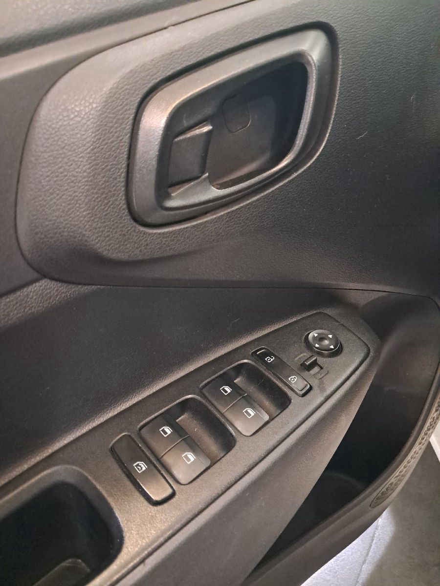 2021 Hyundai Grand i10 4p GL MID L4/1.2 Premium Aut