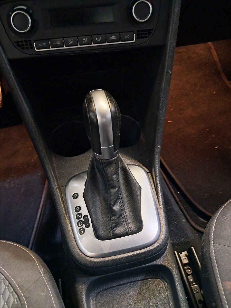 2020 Volkswagen Vento 4p Comfortline L4/1.6 Aut