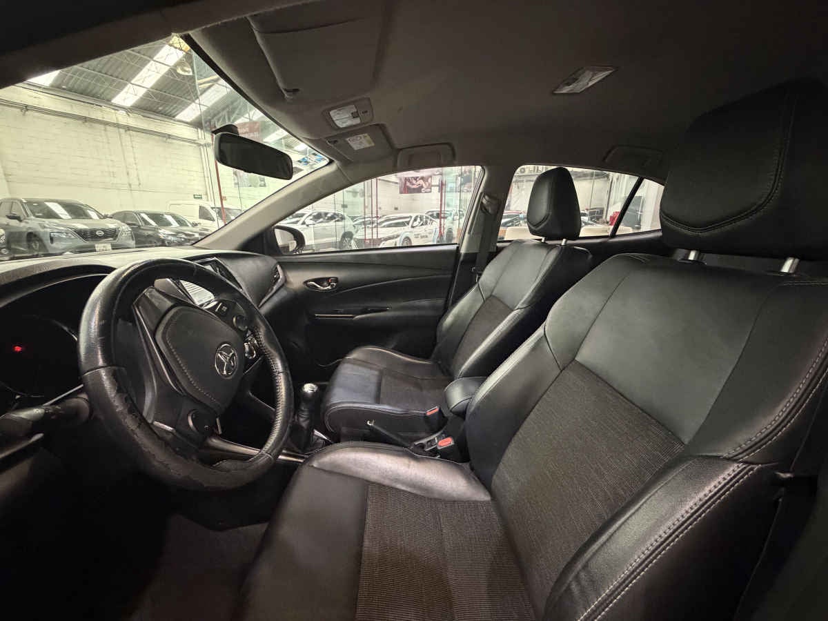 2021 Toyota Yaris 4p Sedán S L4/1.5 Man