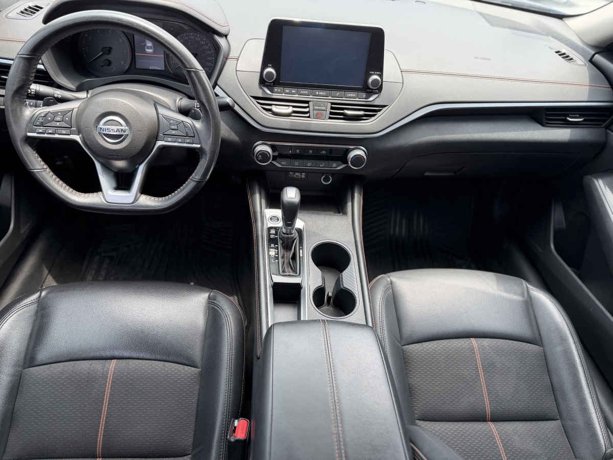 2022 Nissan Altima 4p SR Turbo L4/2.0/T Aut