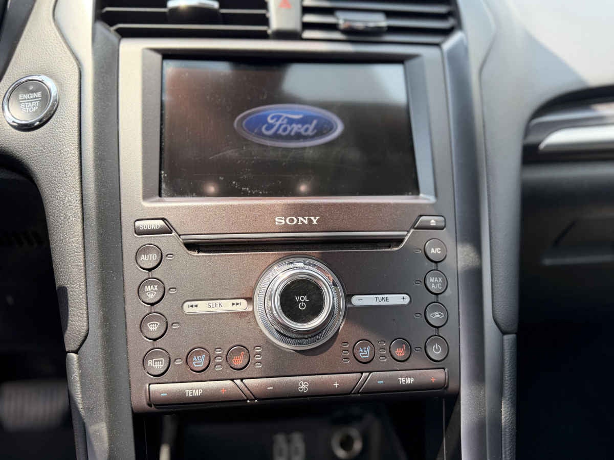 2020 Ford Fusion 4p Titanium