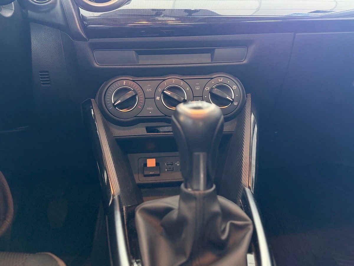 2023 Mazda Mazda 2 4p i L4/1.5 Aut