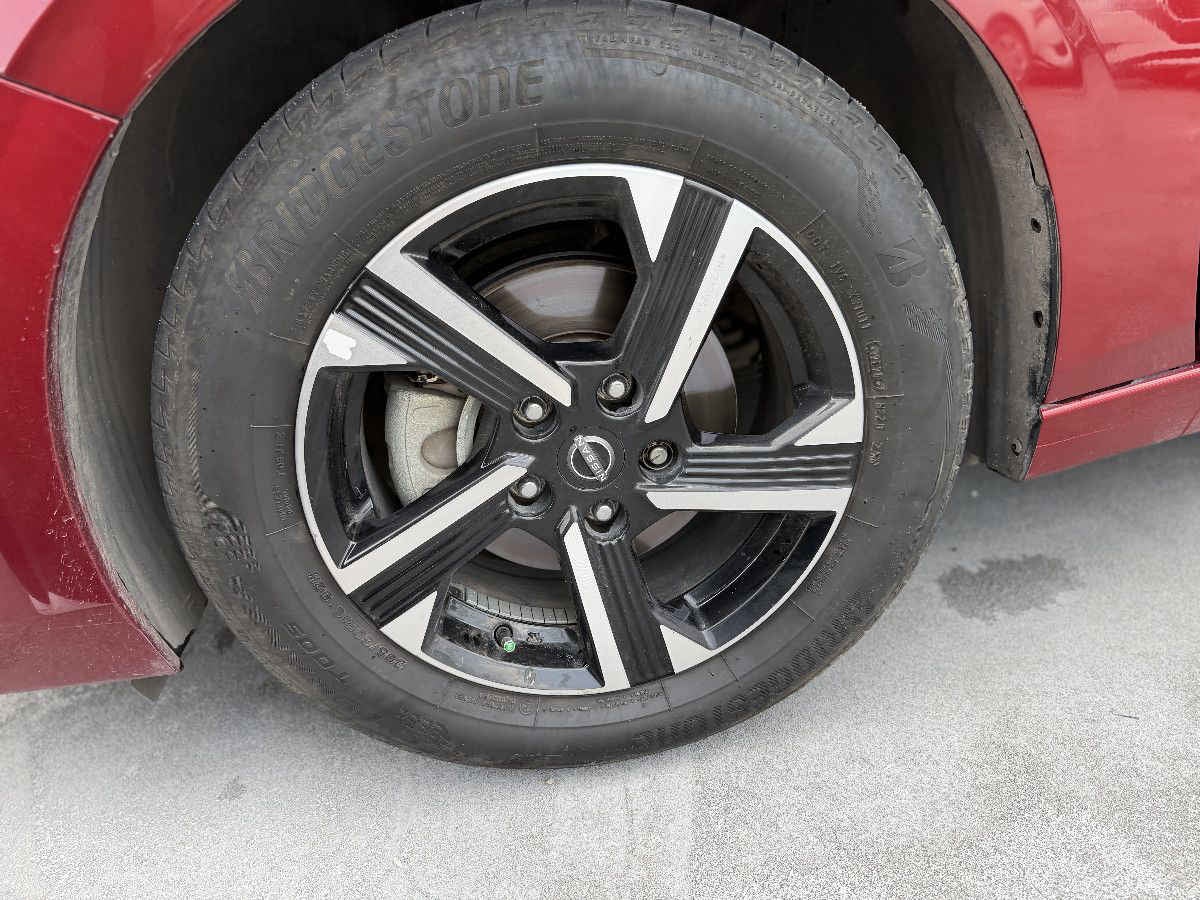 2024 Nissan Sentra 4p Advance L4/2.0 Man