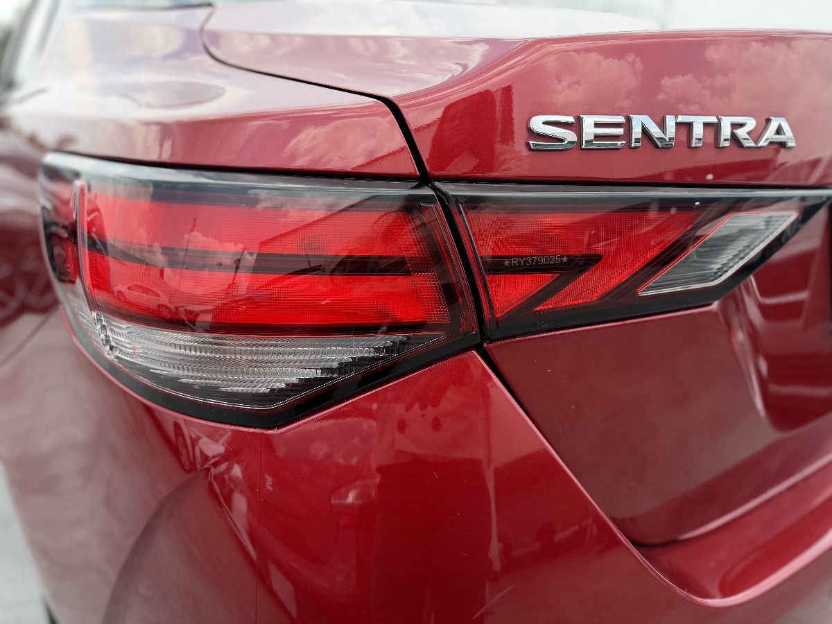2024 Nissan Sentra 4p Advance L4/2.0 Man
