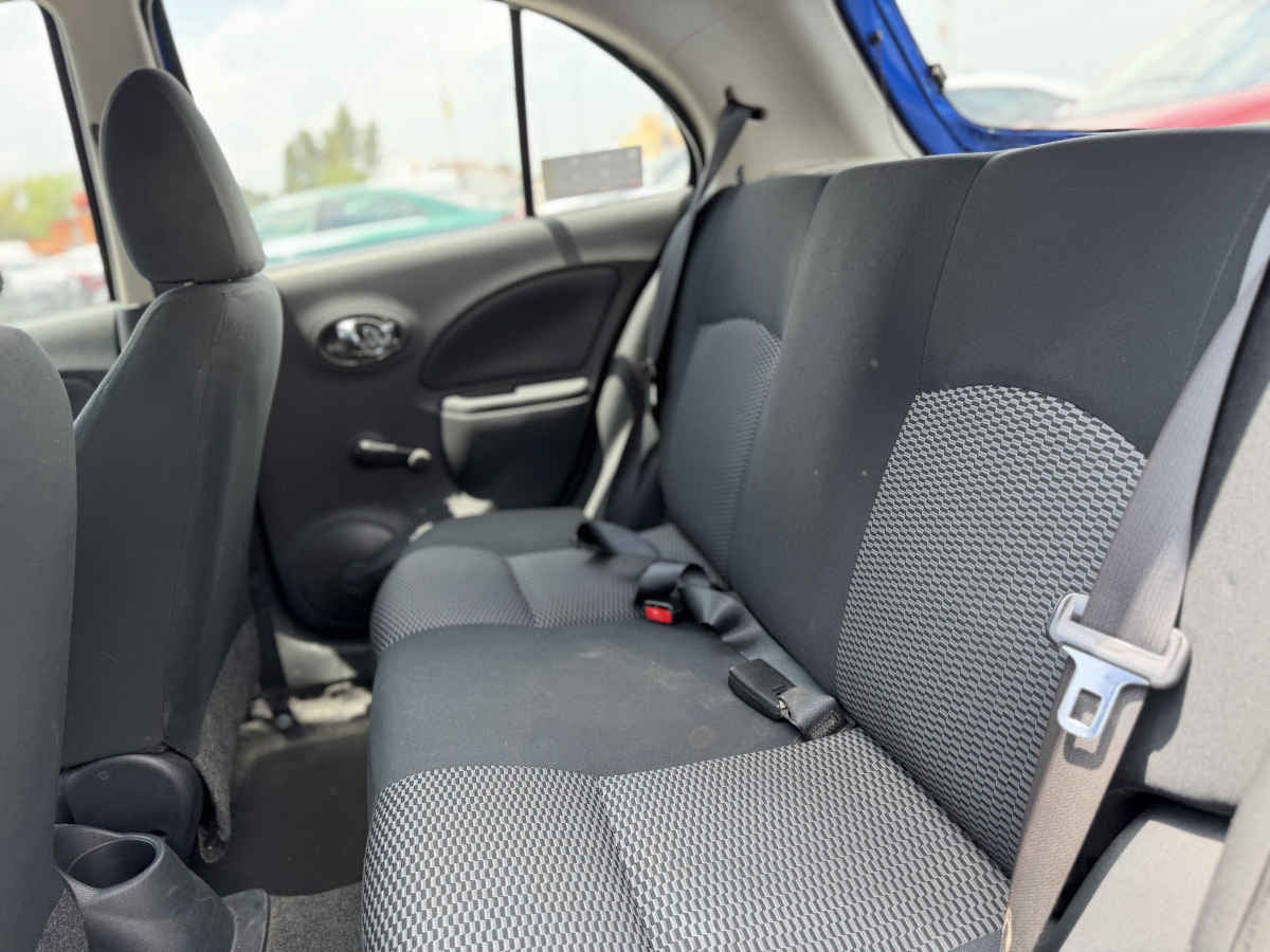 2016 Nissan March 5p Sense L4/1.6 Man