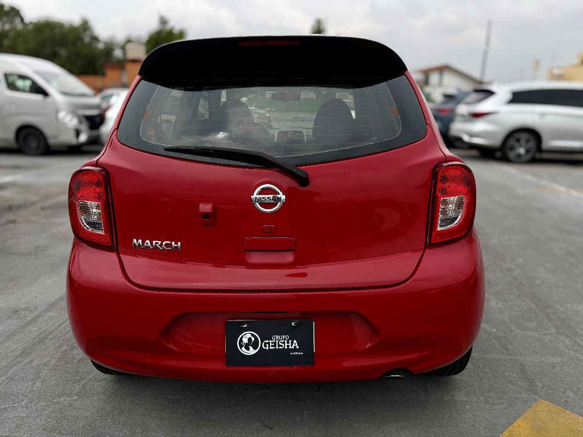 2019 Nissan March 5p Exclusive L4/1.6 Aut
