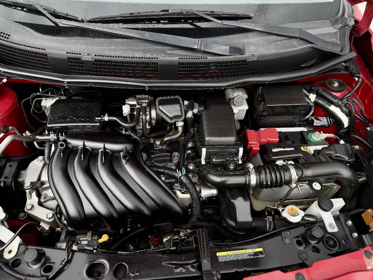 2017 Nissan March 5p Advance L4/1.6 Man