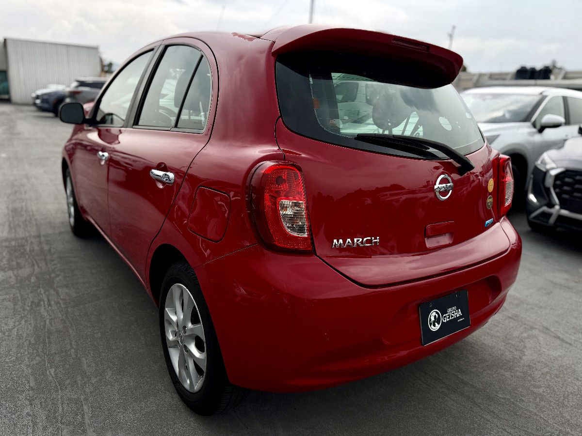 2017 Nissan March 5p Advance L4/1.6 Man