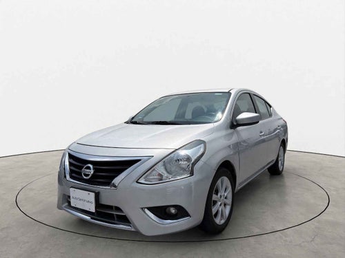 2015 Nissan Versa 4p Advance L4/1.6 Aut