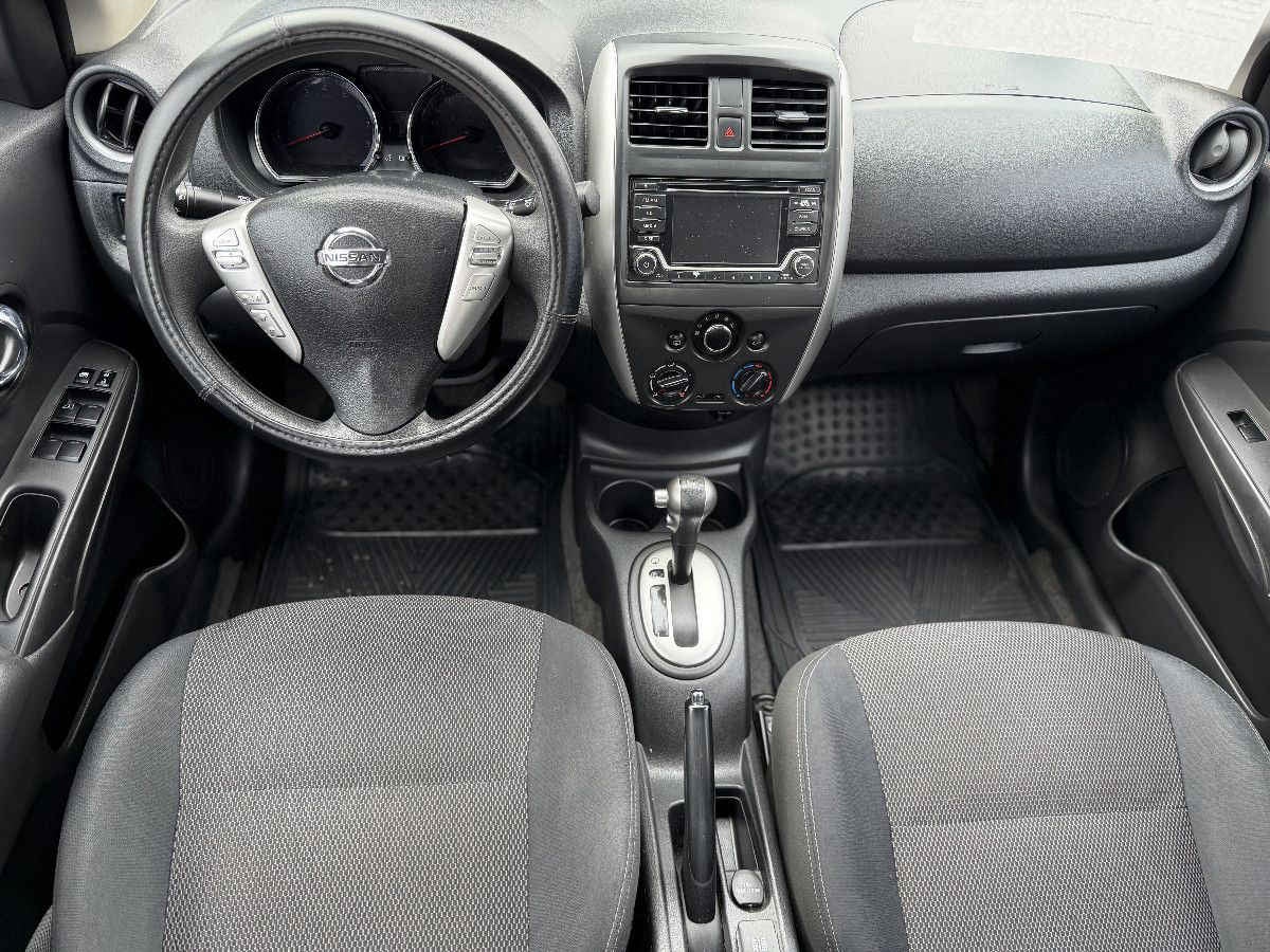 2015 Nissan Versa 4p Advance L4/1.6 Aut