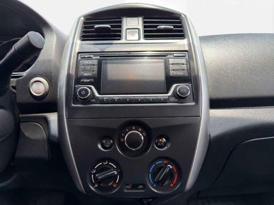 2015 Nissan Versa 4p Advance L4/1.6 Aut