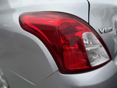2015 Nissan Versa 4p Advance L4/1.6 Aut
