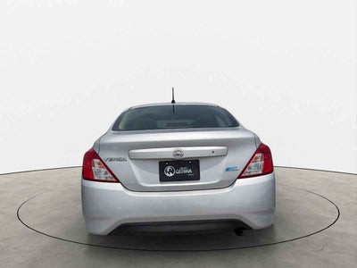 2015 Nissan Versa 4p Advance L4/1.6 Aut