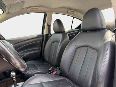 2017 Nissan Versa 4p Exclusive L4/1.6 Aut