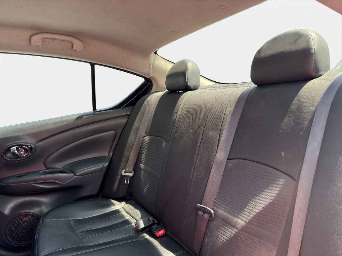 2017 Nissan Versa 4p Exclusive L4/1.6 Aut