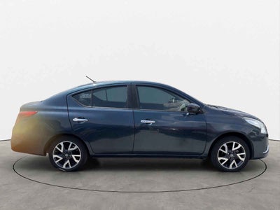2017 Nissan Versa 4p Exclusive L4/1.6 Aut