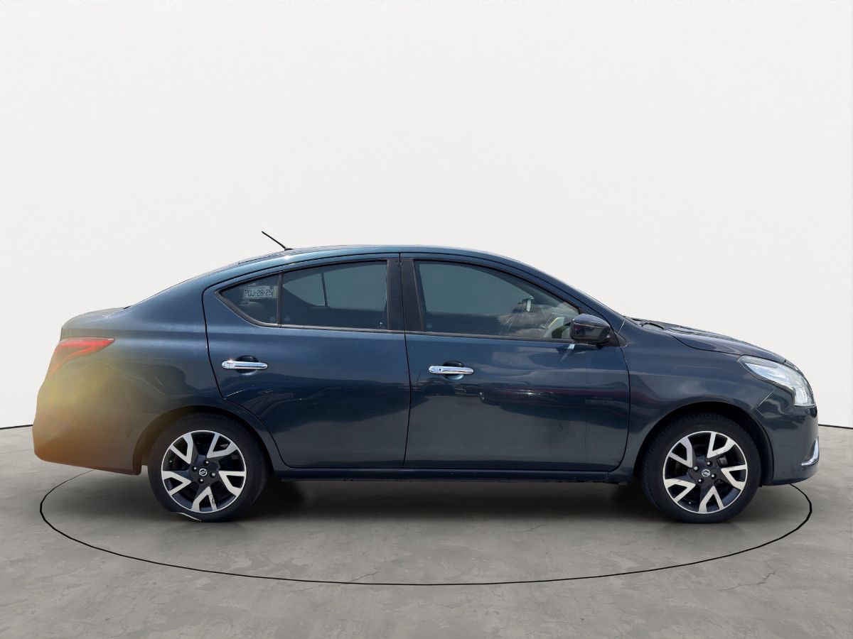 2017 Nissan Versa 4p Exclusive L4/1.6 Aut