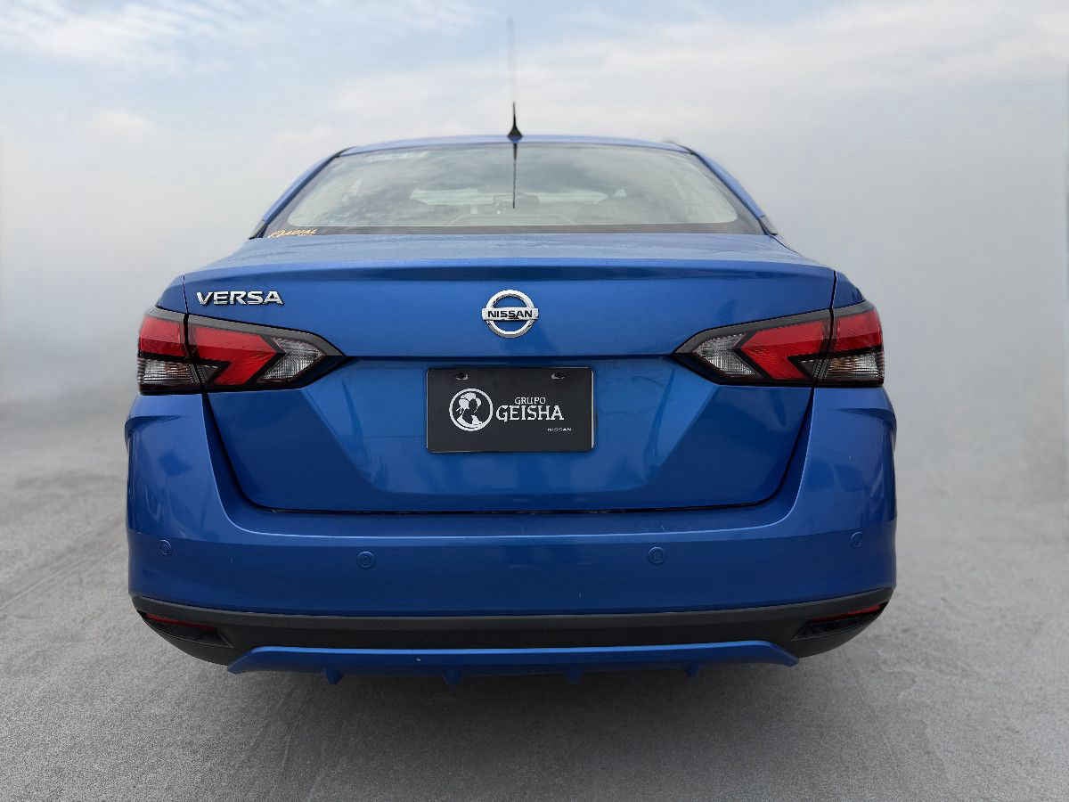 2022 Nissan Versa 4p Sense L4/1.6 Man